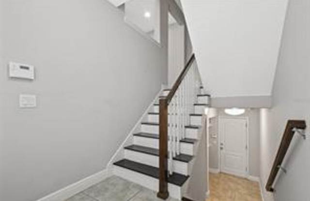 Baldwin Park three story townhome Gallery 4