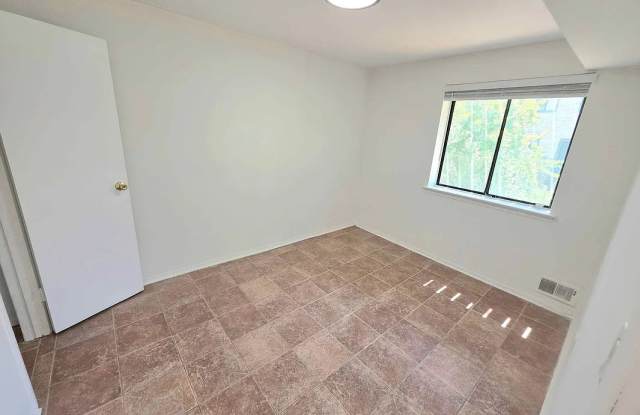 32 Joseph Ln Gallery 1