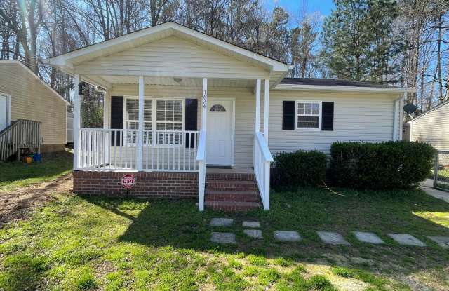 Modern Charm in Rock Hill: Fully Renovated 2-Bedroom Home with Brand New Appliances photos photos Modern Charm in Rock Hill: Fully Renovated 2-Bedroom Home with Brand New Appliances photos photos