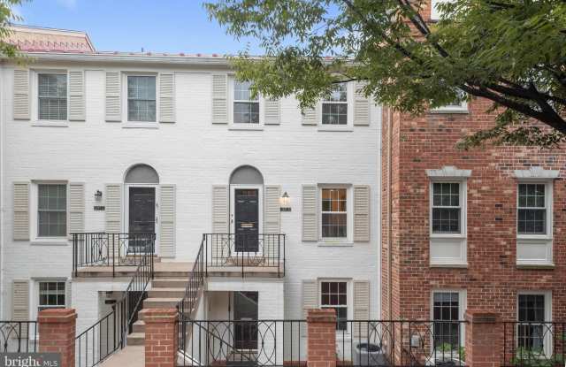 3287 SUTTON Place NW Gallery 1