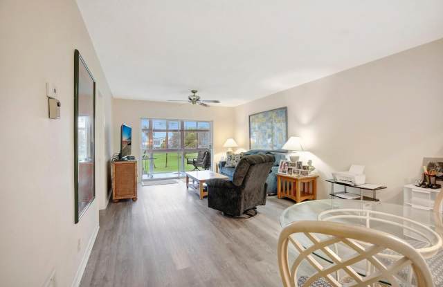2650 W GOLF Boulevard Gallery 4