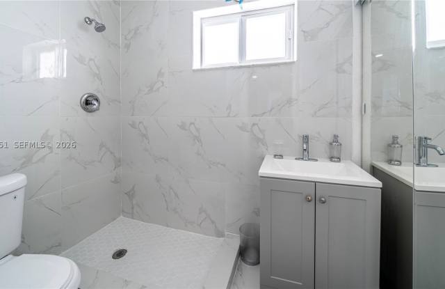 1650 SW 63rd Ter Gallery 2