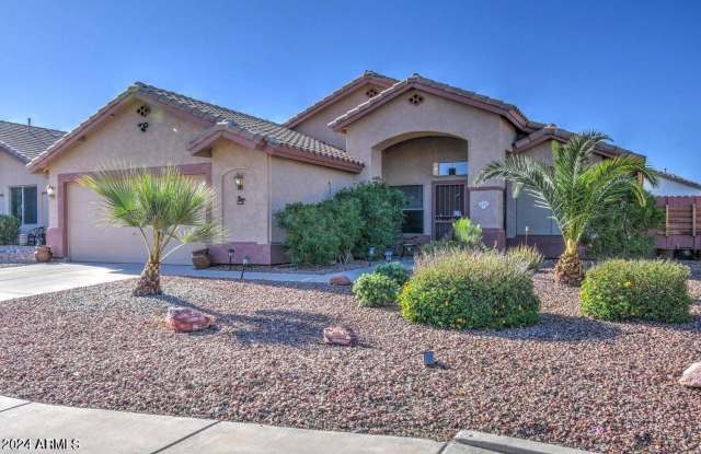 537 E Appaloosa Road Gallery 1