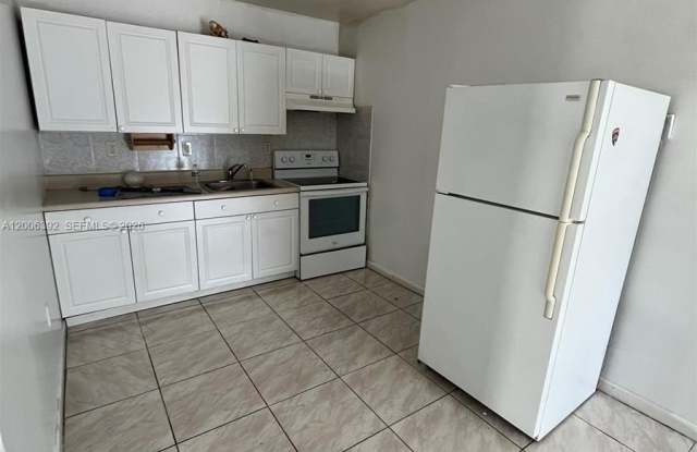 334 E 21st St photos photos