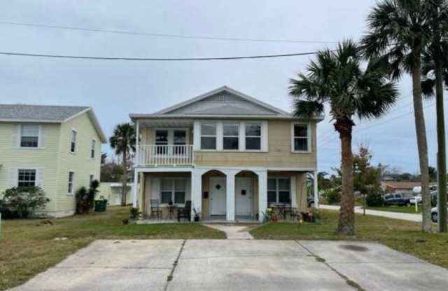 438 7th Avenue North - 438 7th Avenue North, Jacksonville Beach, FL 32250