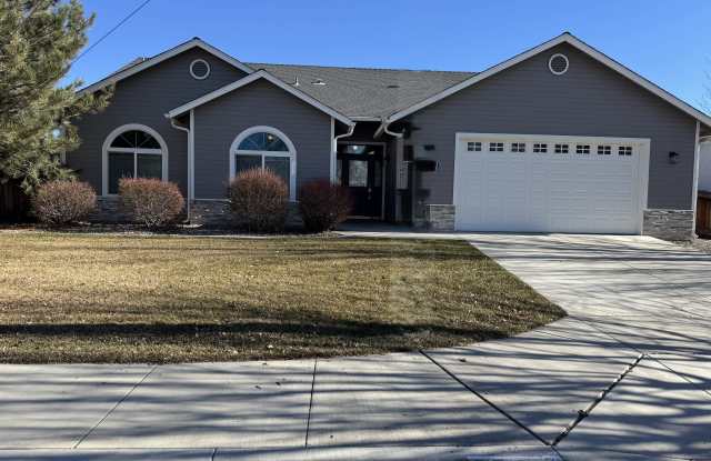 1361 Elges Avenue photos photos