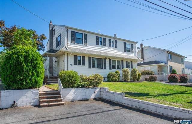 25 Fournier Crescent photos photos