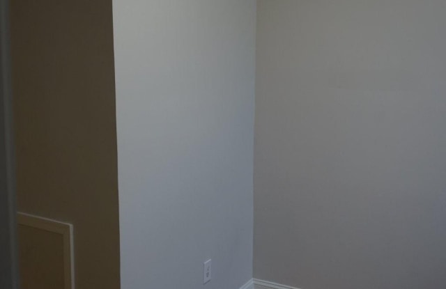 2032 W BERKS Street Gallery 4