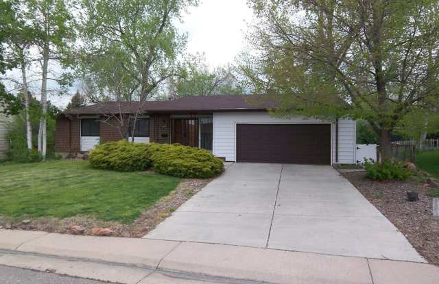 $0 DEPOSIT OPTION! WALNUT HILLS DIVISION, NEW APPLIANCES, GARAGE, FIREPLACE, STORAGE! Gallery 1