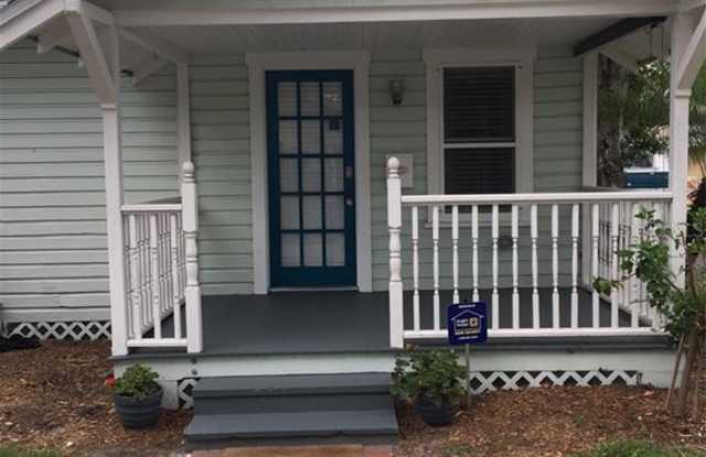 1020 1/2 30TH AVENUE N - 1020 1/2 30th Ave N, St. Petersburg, FL 33704