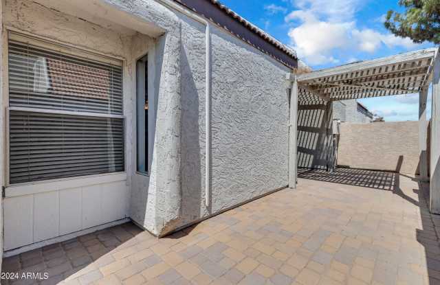 6816 S SNYDER Lane Gallery 2