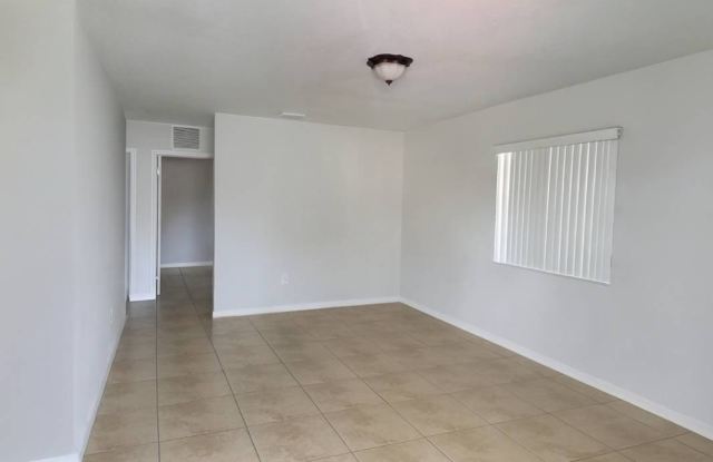 3372 SW  24th ST photos photos