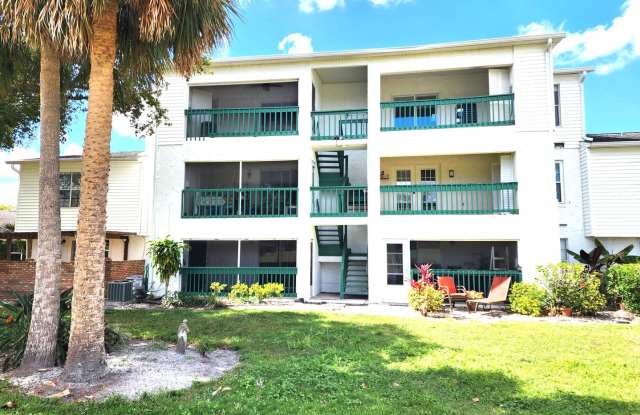 Second Floor Unit; Amazing College Park Location; Spacious Balcony with Golf Course View; Stainless-Steel Appliances - 488 West Par Street, Orlando, FL 32804 Second Floor Unit; Amazing College Park Location; Spacious Balcony with Golf Course View; Stainless-Steel Appliances - 488 West Par Street, Orlando, FL 32804