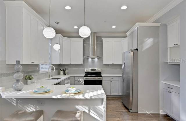 2613 ESPANA COURT Gallery 3