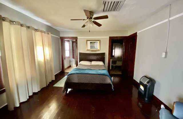 1126 East San Antonio Avenue #6 Gallery 4