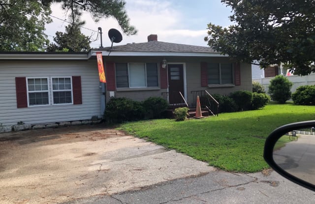 107 Smith Street - 107 Smith Street, Four Oaks, NC 27524
