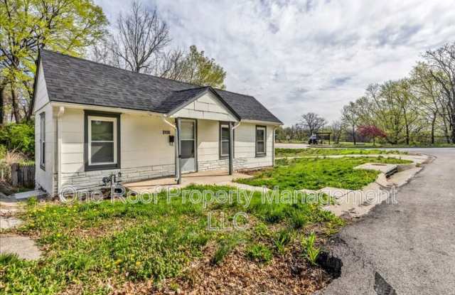 2130 E 83rd St photos photos