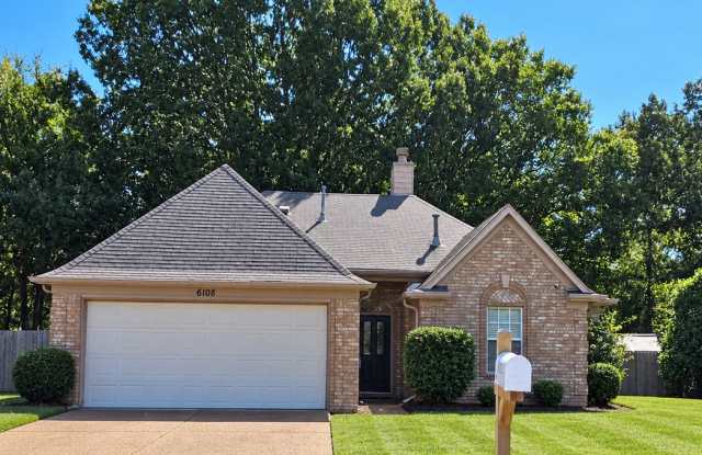 This Horn Lake Hottie, offering 3 bedrooms 2 baths and a 2 car garage is for lease. photos photos