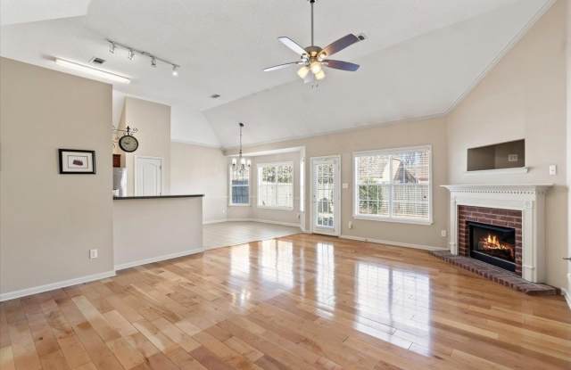 9294 S FAIRMONT Cir Gallery 3