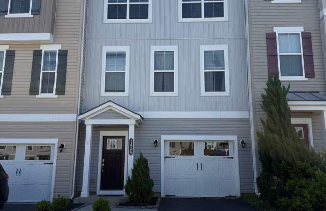 TOWNHOME FOR RENT photos photos TOWNHOME FOR RENT photos photos