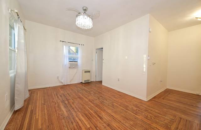 902 S Marengo Ave photos photos