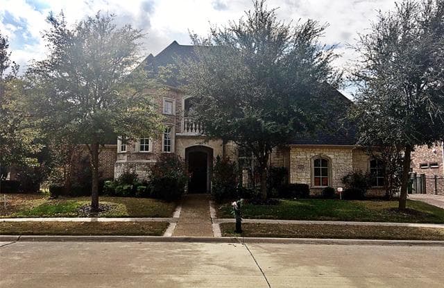 810 Belclaire Circle - 810 Belclaire Circle, Cedar Hill, TX 75104