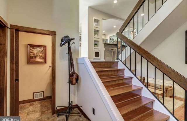 3182 READSBOROUGH CT Gallery 4