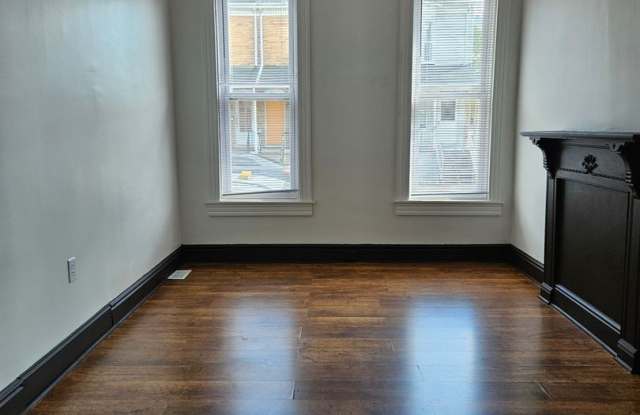 835 W Princess Street, YORK Gallery 3