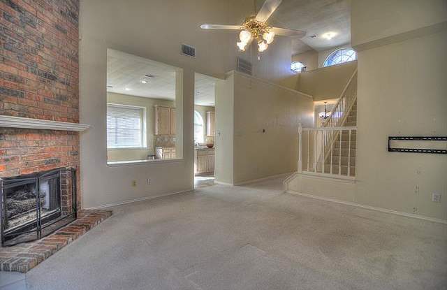 4210 Timberglen Road Gallery 4