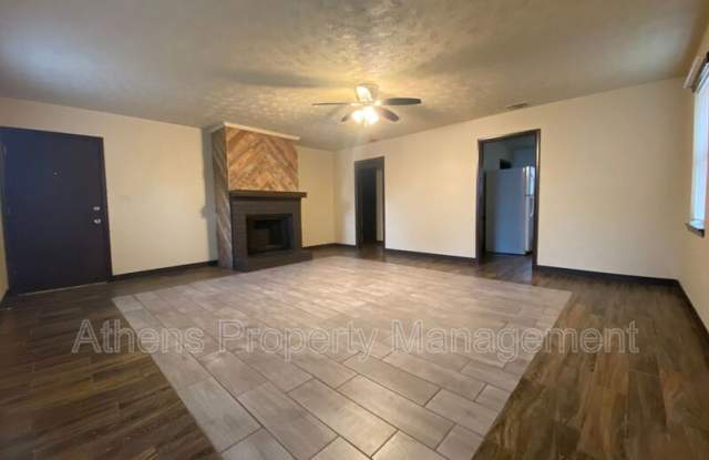 1083 Kings Mill Run photos photos