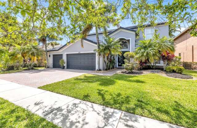 3767 W Gardenia Ave Gallery 3