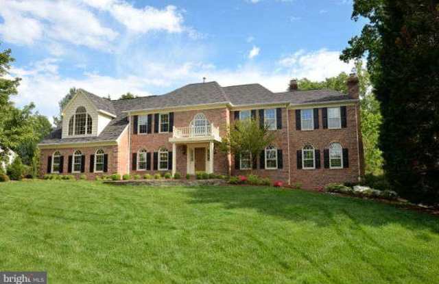 5931 FAIRVIEW WOODS DRIVE - 5931 Fairview Woods Drive, Fairfax Station, VA 22039