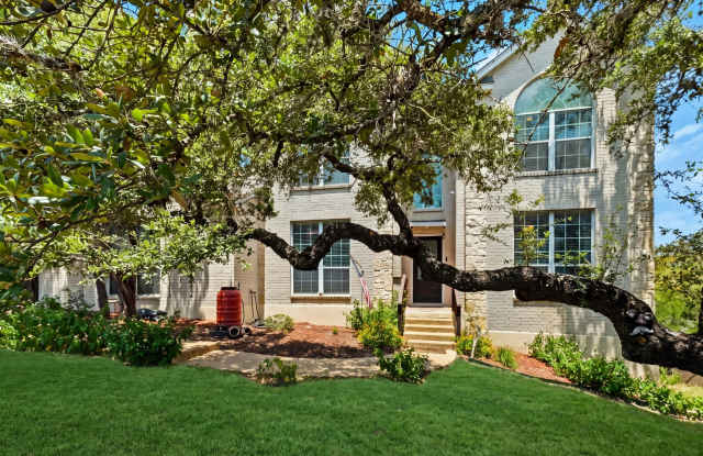 Beautifully Updated 4BR/3BA | Downstairs Bedroom | Spacious Backyard & Deck Gallery 3