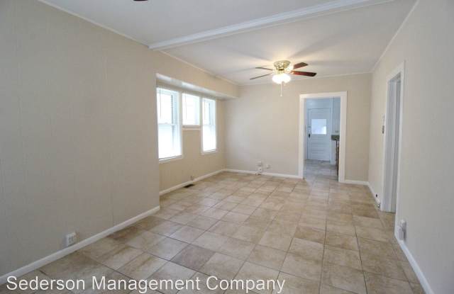 4612 WYOMING Gallery 3