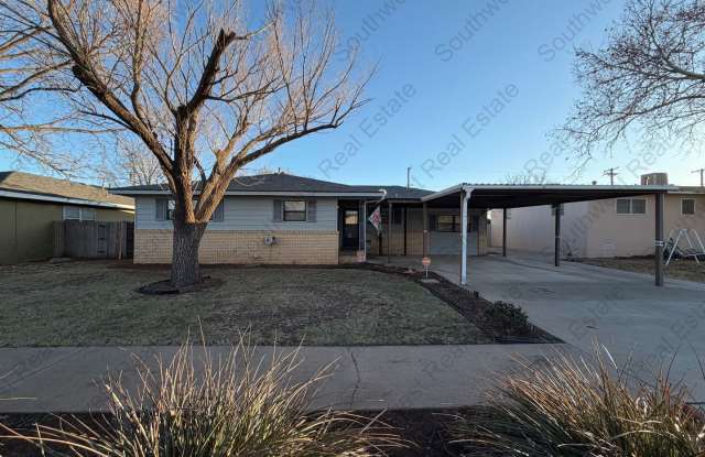 Spacious 4 Bedroom 2 Bathroom Home photos photos