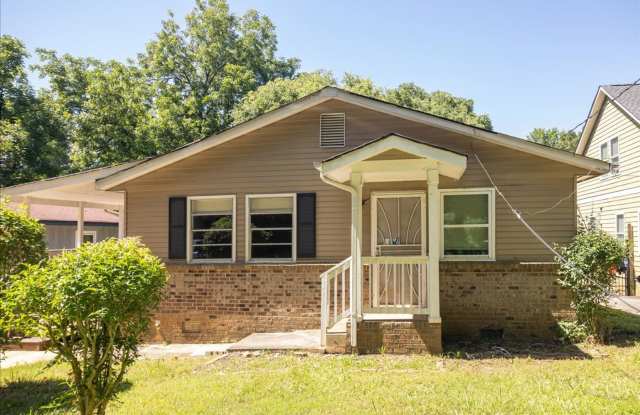 3bd/1ba w/ Side Porch and Fully Fenced In Backyard! photos photos