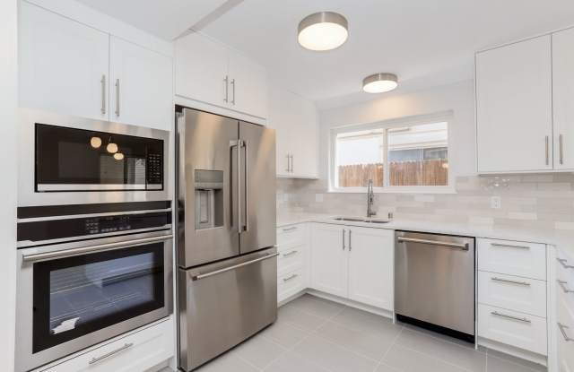 3 Bed / 2.5 Bath home near Mariners Island Park in San Mateo. YouTube tour! photos photos
