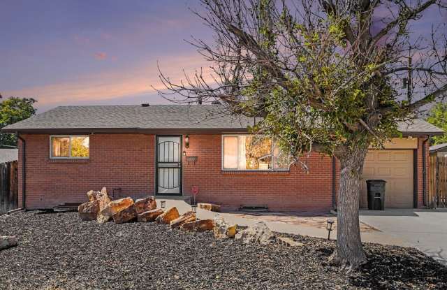 Spacious Brick Ranch with Dream Garage & Workshop | 3 Bed | 2 Bath | RV Parking Gallery 1
