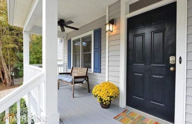 100 Glenlake Commons Drive Gallery 2