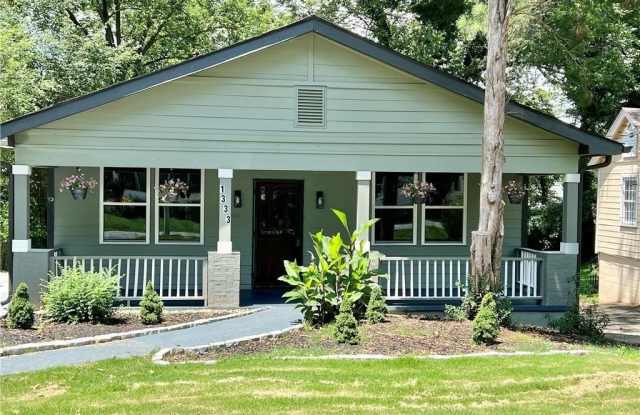 1333 Lyle Avenue photos photos