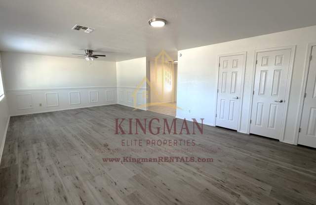 Spacious Golden Valley Retreat with RV Parking, Beautiful Backyard & Move-In Ready Comfort Gallery 3