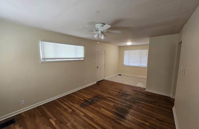 111 Broadmoor Drive Gallery 2