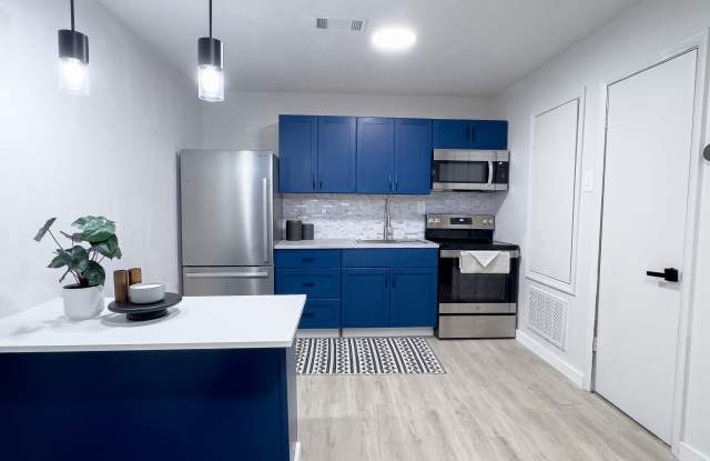 805 Georgia St - 805 Georgia Street, Tuskegee, AL 36083