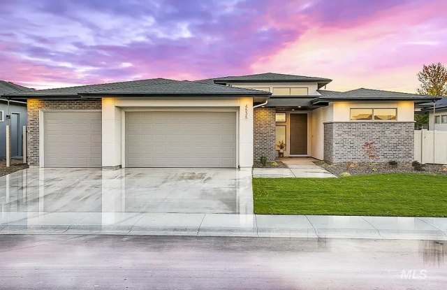 Custome build in Movado Estates photos photos