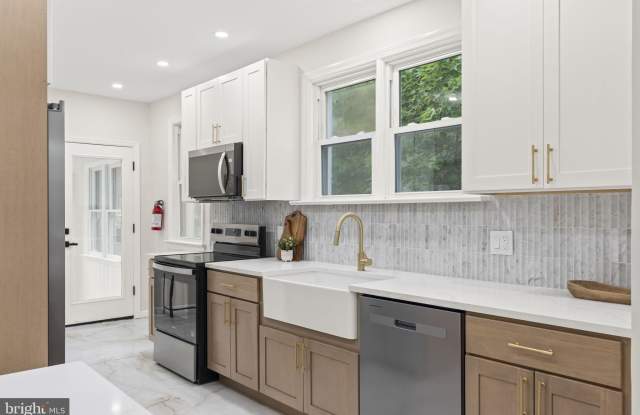 908 FULTON Street photos photos