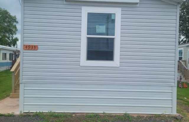 4933 Bay Drive - 4933 Bay Drive, Superior, WI 54880
