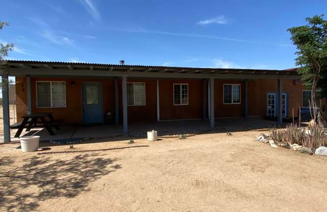 Charming 3-Bedroom Home for Rent in Landers, CA w SPA photos photos