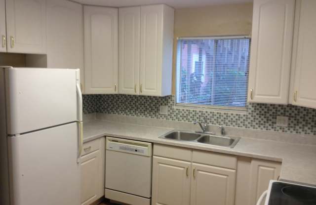4120 Plantation Cove Drive Unit 301 Gallery 4