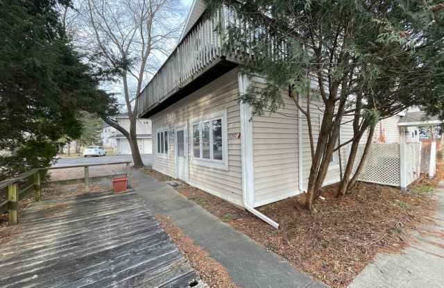 Nice and Spacious 1 Bedroom 1 Bath with Attached 1 Car Garage located in Wauconda! photos photos