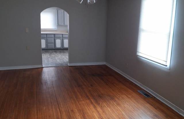 1619 P Ave Gallery 4